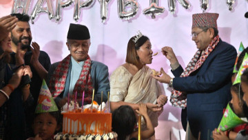 उपसभामुख रानाको जन्मदिन मनाउन पुगे सभामुख घिमिरे